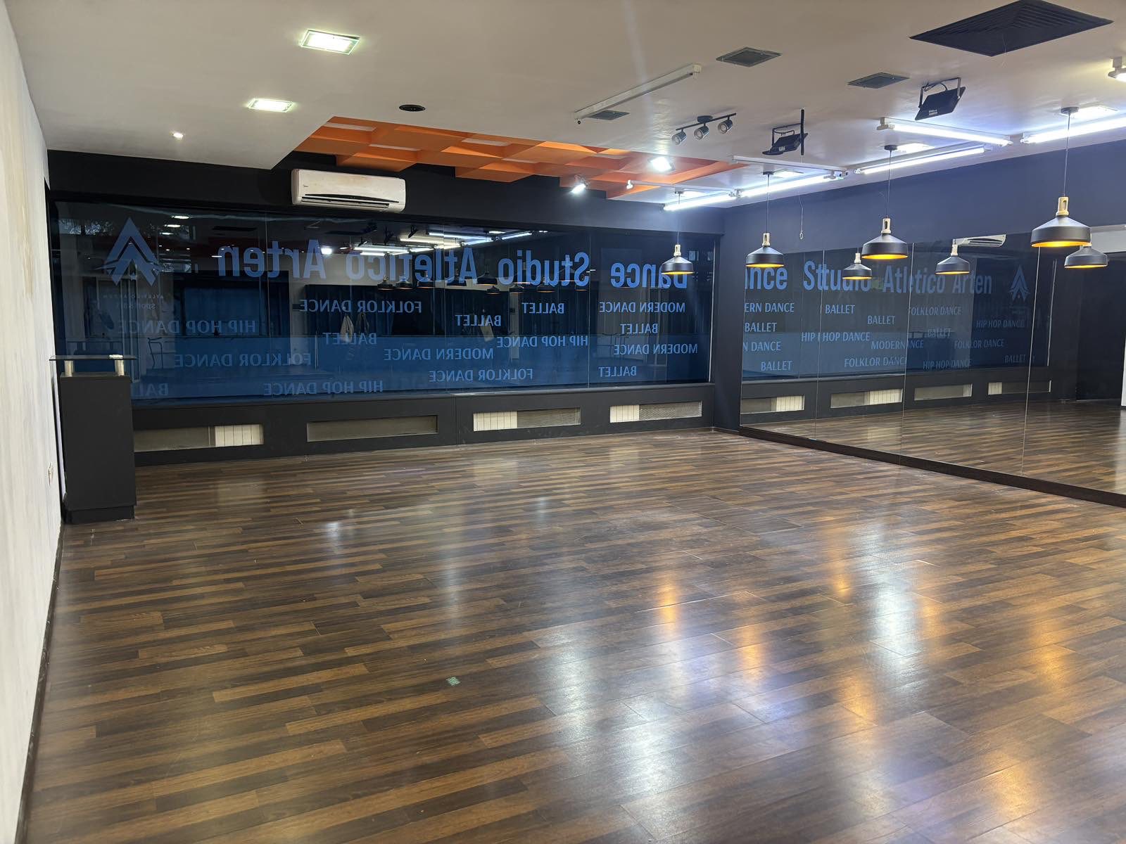 Dance Studio Atletico Arten